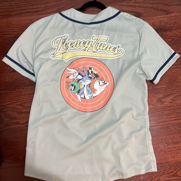 Looney Tunes basketball jersey letter B - Picture 2 of 2